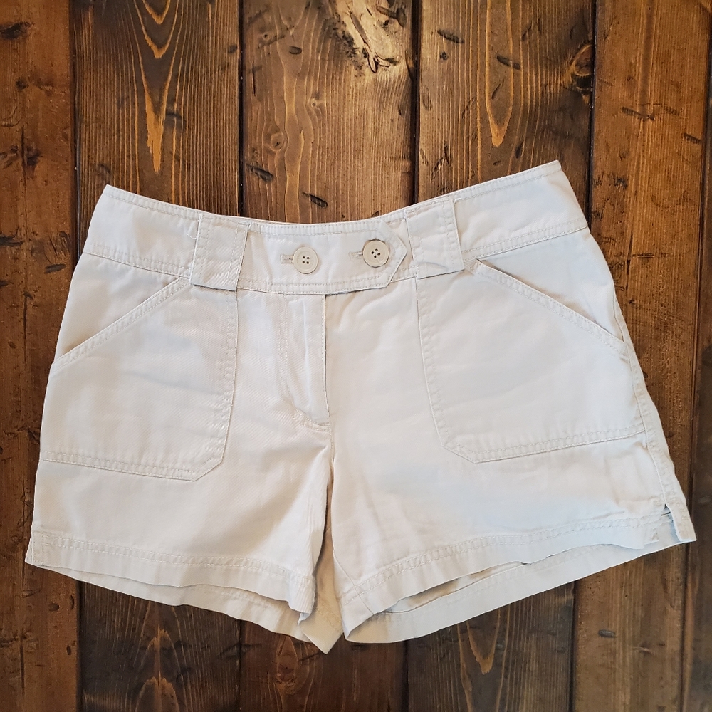 Khaki NY & Company Shorts, size 4